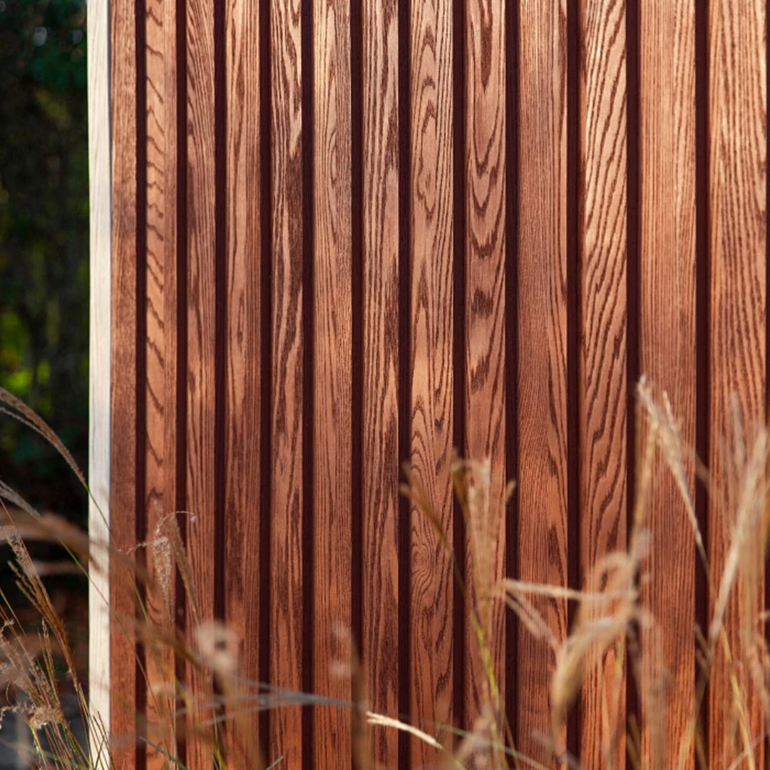 לוח חיפוי משונן גוון מהגוני