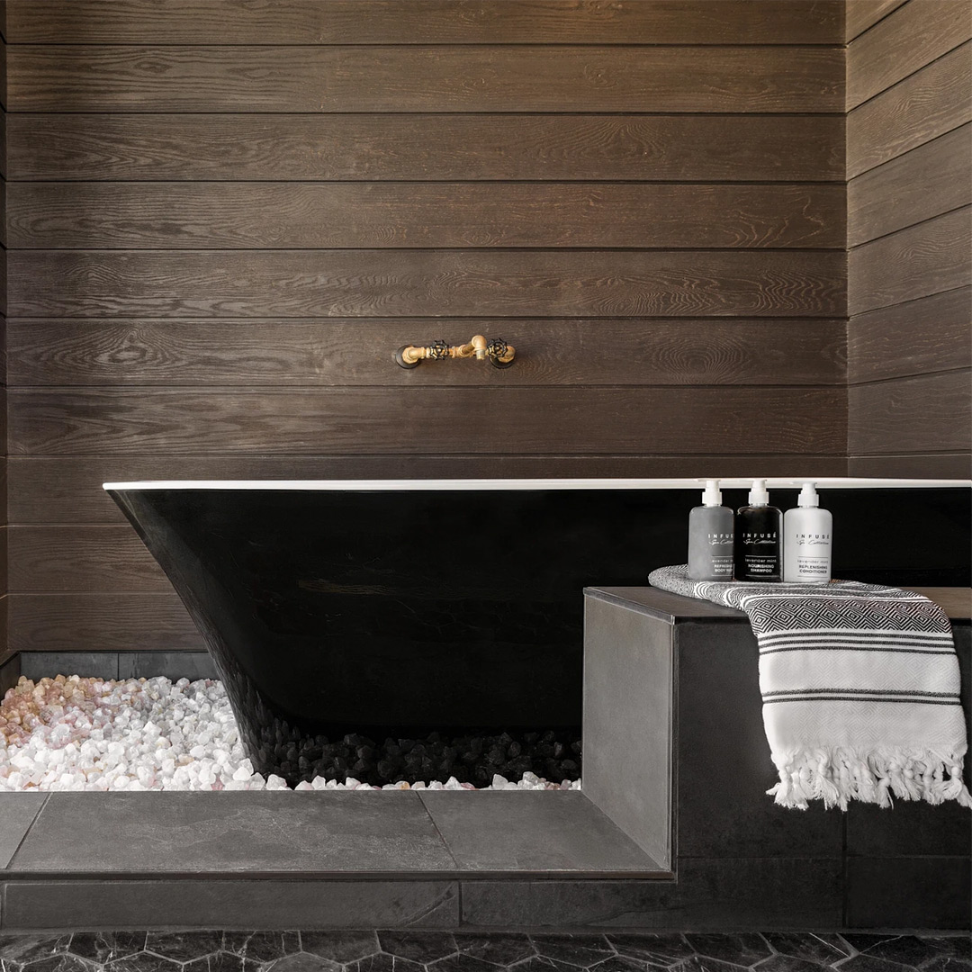 לוח חיפוי משונן מושחר